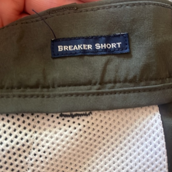 Vineyard Vines performance Breaker Shorts - Picture 6 of 6